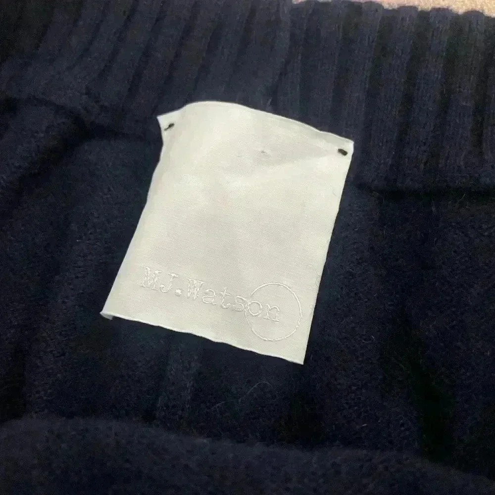 MJ. WATSON Cashmere Jogger - NAVY Size Large - Picture 4 of 15